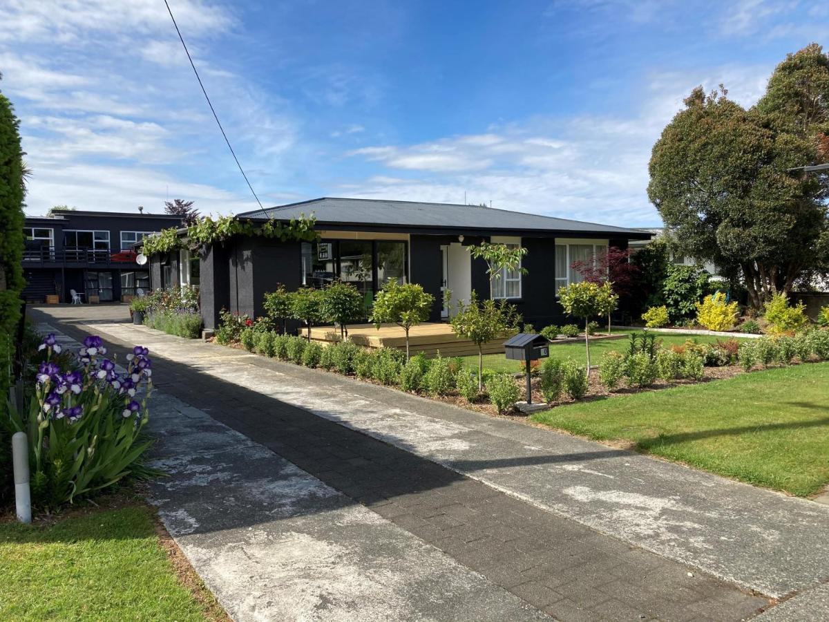 Bed and Breakfast Shakespeare House à Te Anau Extérieur photo