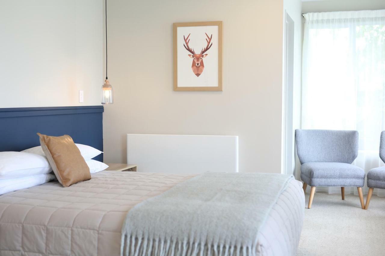 Bed and Breakfast Shakespeare House à Te Anau Extérieur photo